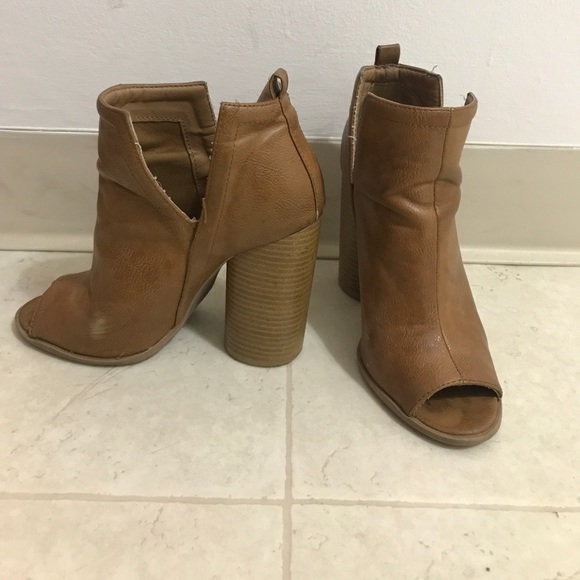 duffy peep toe bootie